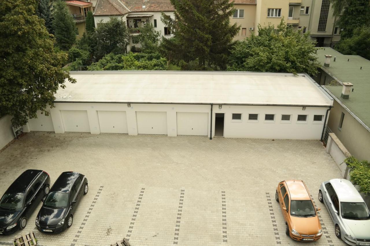 Riverside Apartman With Free Parking Gyor Exterior photo